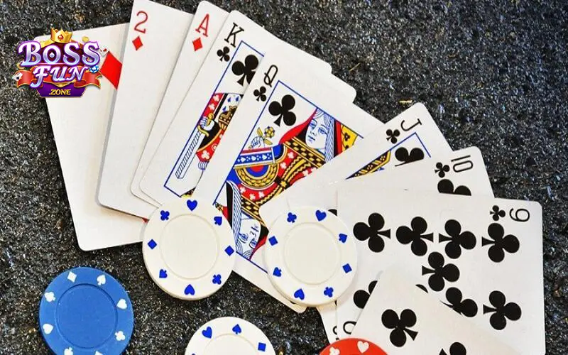 Cách xếp bài Mậu thầu khi chơi Poker online